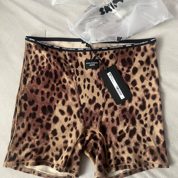 Skims x Dolce & Gabbana Leopard Print Shorts - Picture 1 of 6